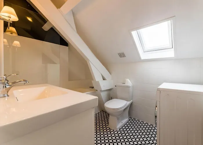 Coast Keyweek Duplex In The Center With Sea View דירה